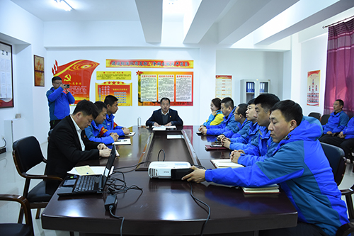 公司西南景區(qū)運(yùn)營黨支部召開黨員大會(huì)